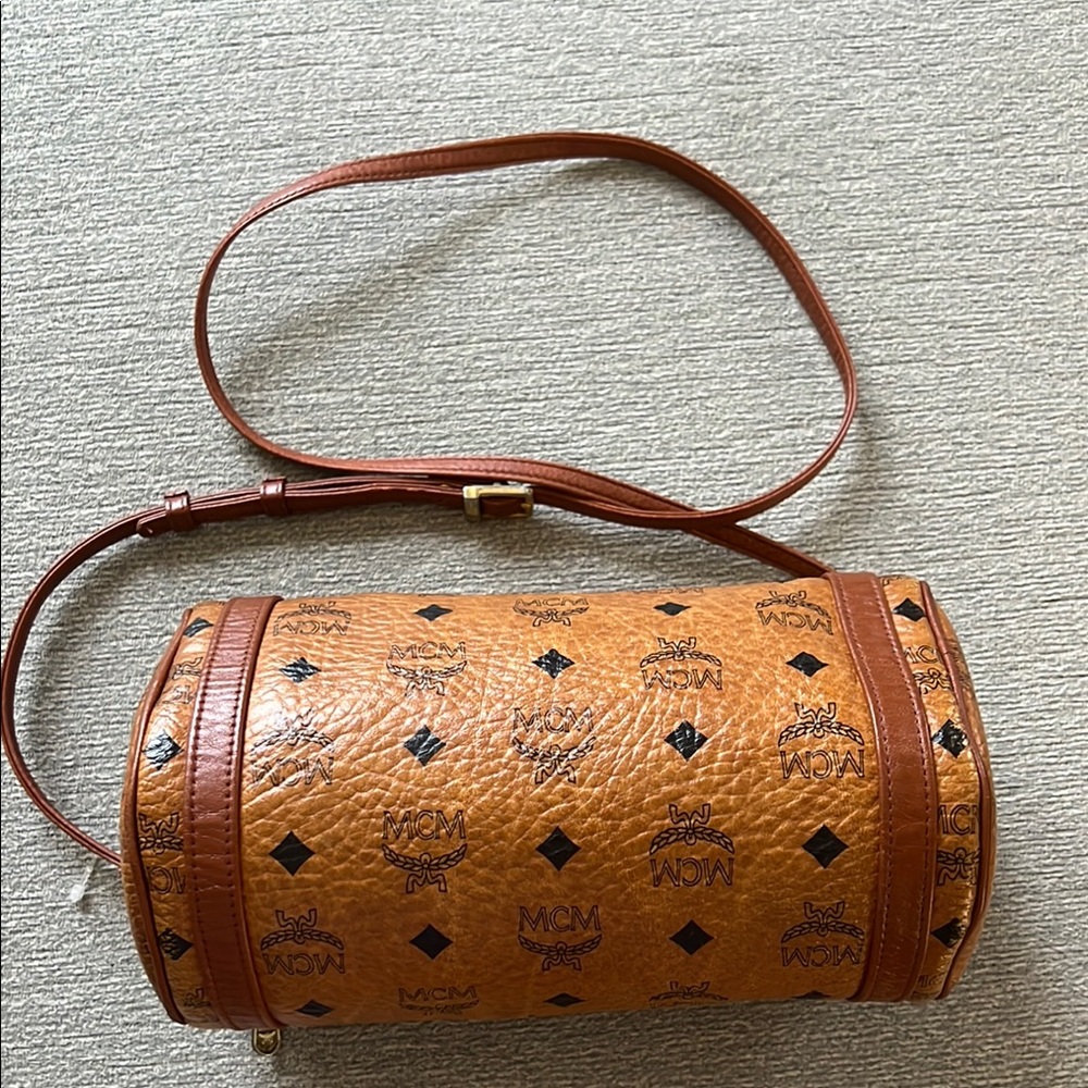 MCM VISETOS BARREL BAG - Picture 4 of 10